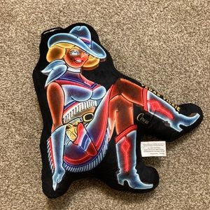 Circa Resorts Vegas Vickie Pillow